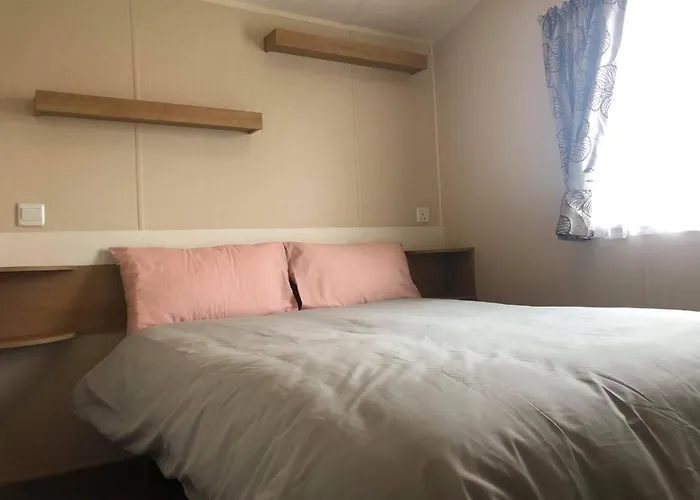 Poplar Deluxe Holiday Home